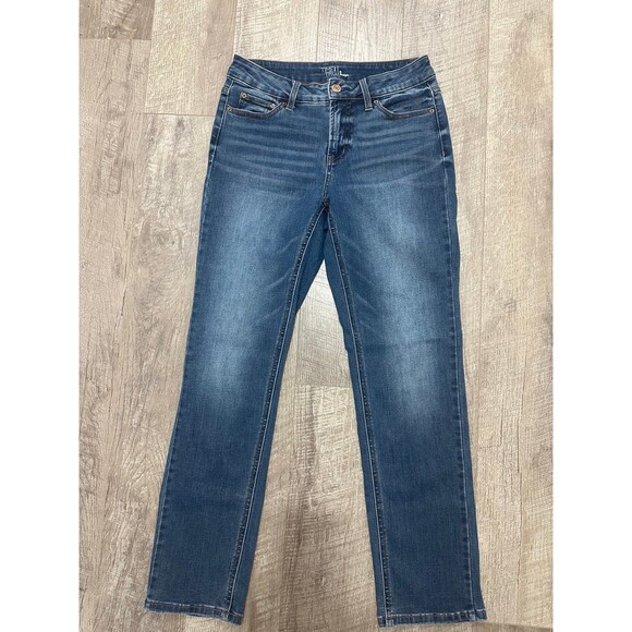 Time and Tru Straight Leg Jeans, Size 6 - Picture 2 of 4